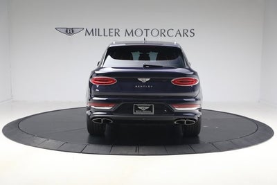 2024 Bentley Bentayga EWB V8