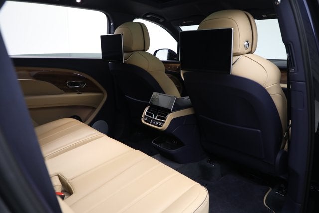 2024 Bentley Bentayga EWB V8