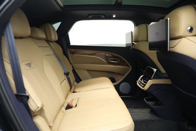 2024 Bentley Bentayga EWB V8