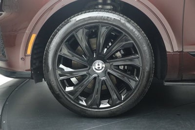 2024 Bentley Bentayga EWB Mulliner V8