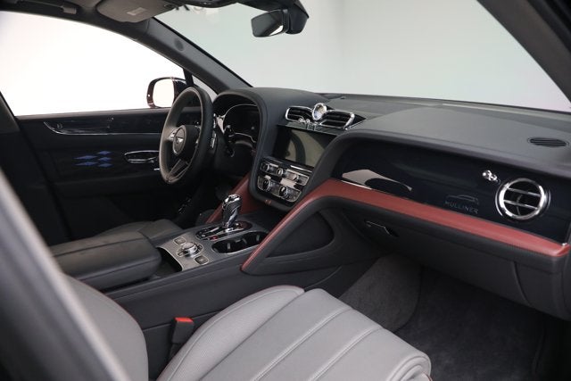 2024 Bentley Bentayga EWB Mulliner V8