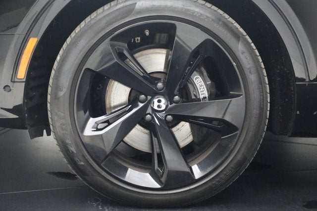 2023 Bentley Bentayga EWB Azure V8 First Edition