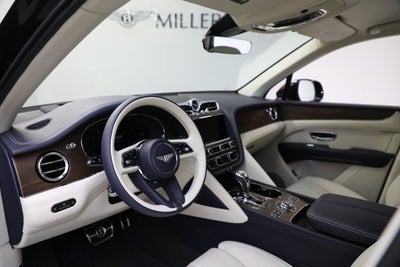 2024 Bentley Bentayga EWB V8