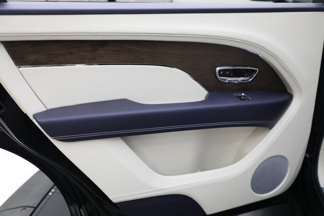 2024 Bentley Bentayga EWB V8