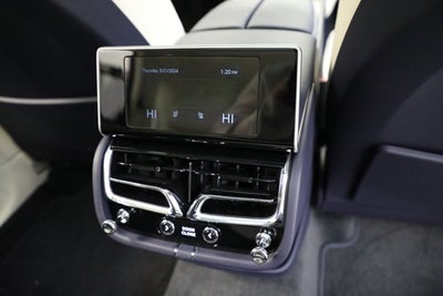 2024 Bentley Bentayga EWB V8