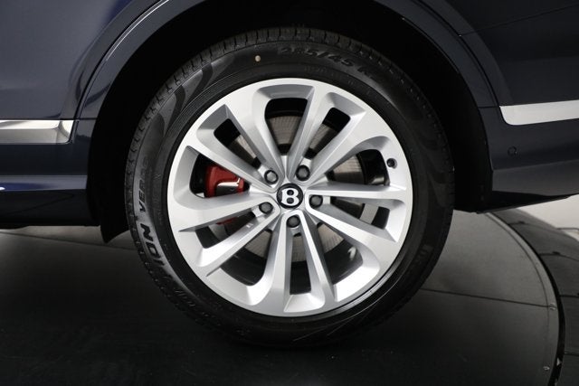2024 Bentley Bentayga EWB V8