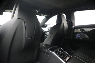 2022 BMW M8 Competition