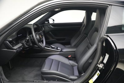 2025 Porsche 911 Carrera