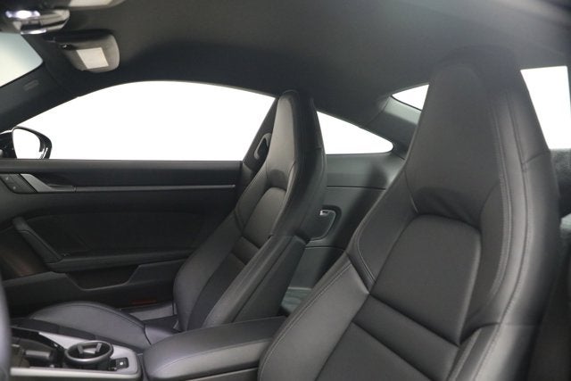 2025 Porsche 911 Carrera