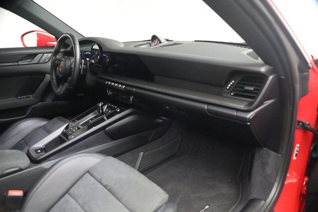 2022 Porsche 911 Carrera 4 GTS