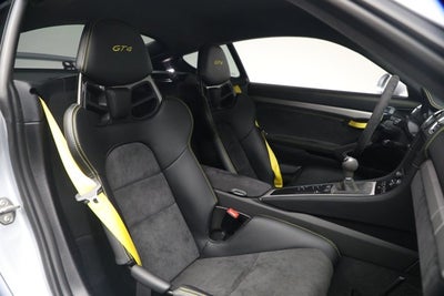 2016 Porsche Cayman GT4