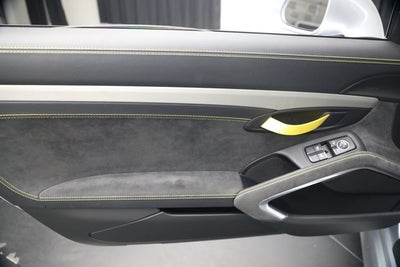 2016 Porsche Cayman GT4