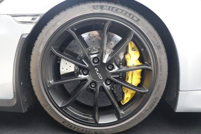 2016 Porsche Cayman GT4