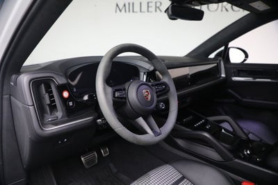 2024 Porsche Cayenne S Coupe