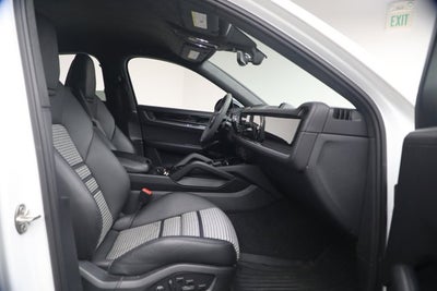 2024 Porsche Cayenne S Coupe