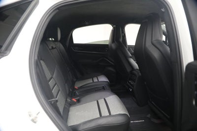2024 Porsche Cayenne S Coupe