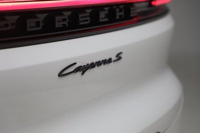 2024 Porsche Cayenne S Coupe