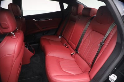 2022 Maserati Quattroporte Modena Q4