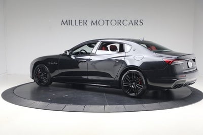 2022 Maserati Quattroporte Modena Q4