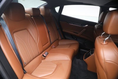 2022 Maserati Quattroporte Modena Q4
