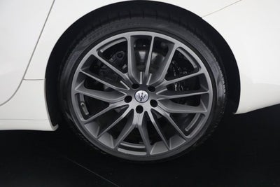 2022 Maserati Ghibli Modena Q4