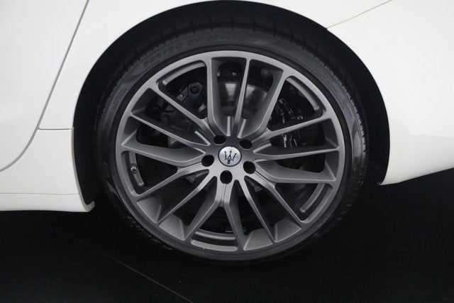 2022 Maserati Ghibli Modena Q4