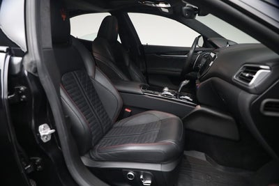 2023 Maserati Ghibli Modena Q4
