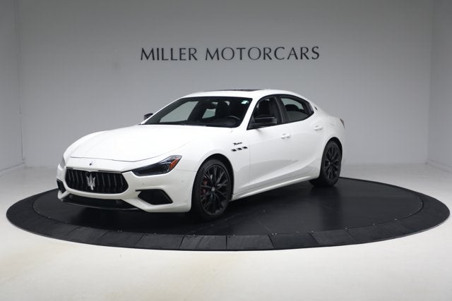 2022 Maserati Ghibli Modena Q4