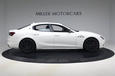 2022 Maserati Ghibli Modena Q4