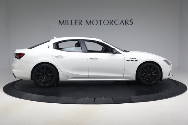 2022 Maserati Ghibli Modena Q4