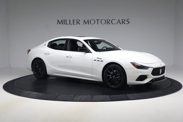 2022 Maserati Ghibli Modena Q4