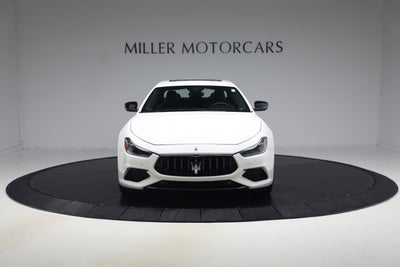 2022 Maserati Ghibli Modena Q4