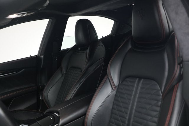 2022 Maserati Ghibli Modena Q4