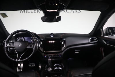 2022 Maserati Ghibli Modena Q4