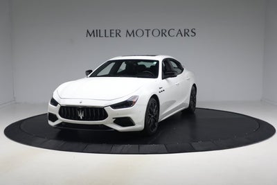2022 Maserati Ghibli Modena Q4