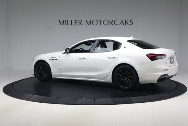 2022 Maserati Ghibli Modena Q4