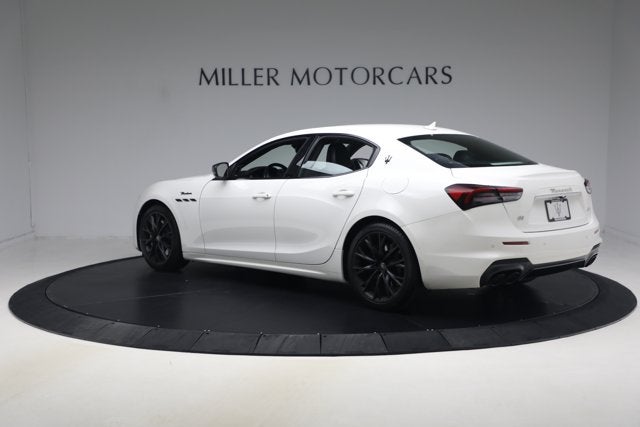 2022 Maserati Ghibli Modena Q4
