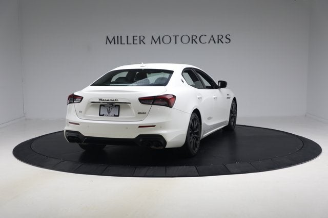 2022 Maserati Ghibli Modena Q4