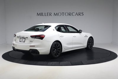 2022 Maserati Ghibli Modena Q4