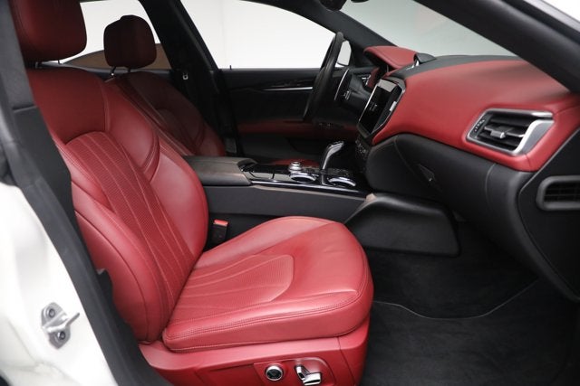 2022 Maserati Ghibli Modena Q4