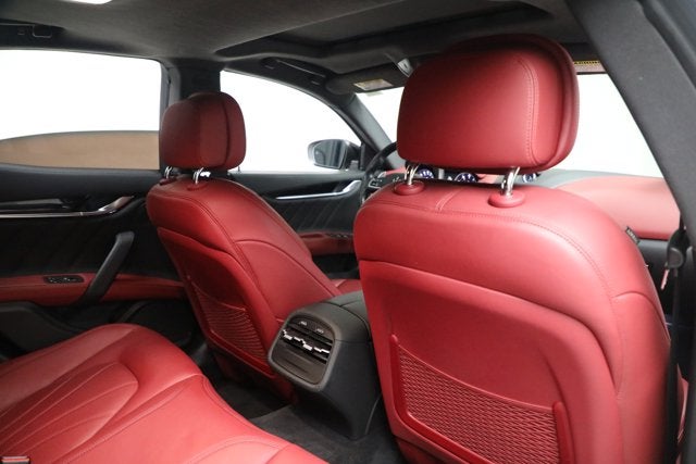 2022 Maserati Ghibli Modena Q4