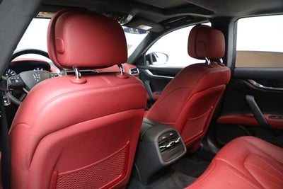 2022 Maserati Ghibli Modena Q4