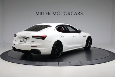 2022 Maserati Ghibli Modena Q4