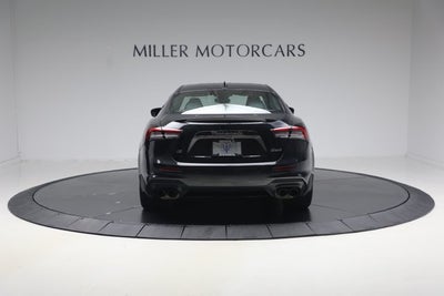 2023 Maserati Ghibli Modena Q4