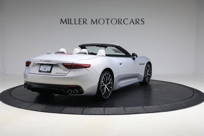2026 Maserati GranCabrio Modena