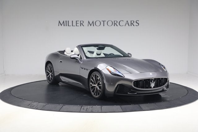 2026 Maserati GranCabrio Modena