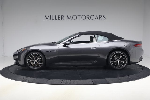 2026 Maserati GranCabrio Modena