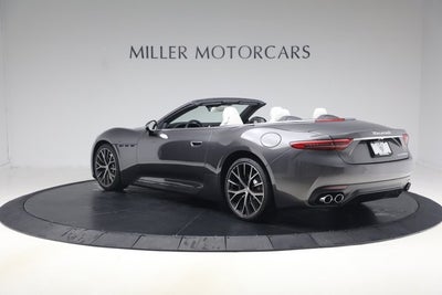 2026 Maserati GranCabrio Modena