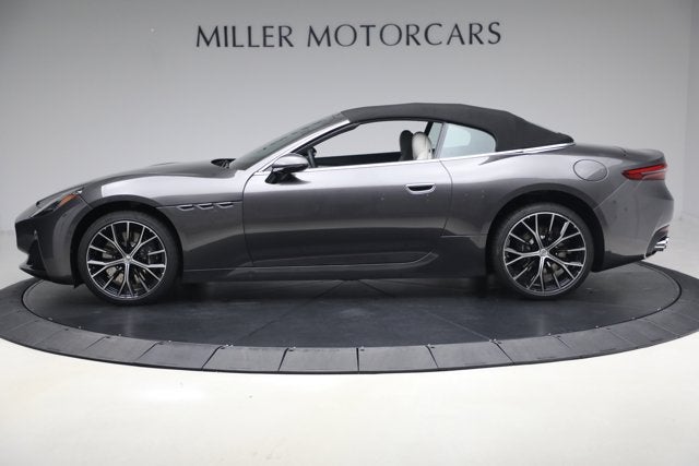 2026 Maserati GranCabrio Modena