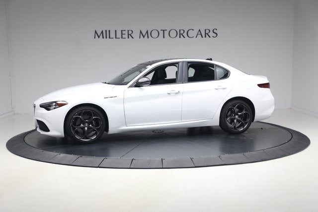 2023 Alfa Romeo Giulia Estrema